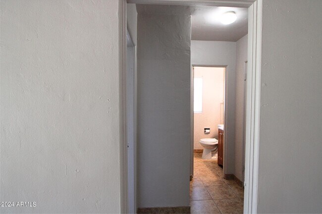 Building Photo - 2925 N 19th Ave