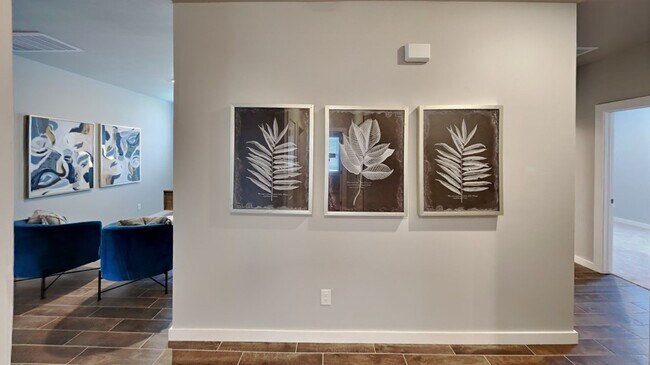 Foto del edificio - 4 Bedroom 2 Bathroom 2 Car Garage Home in Oakdale School District