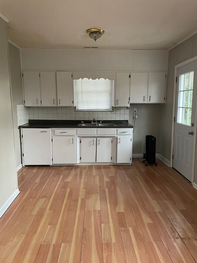 Foto del edificio - Recent Updates!! Move In Special Available!