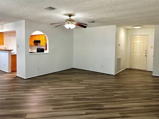 Building Photo - 4927 Adonis Dr