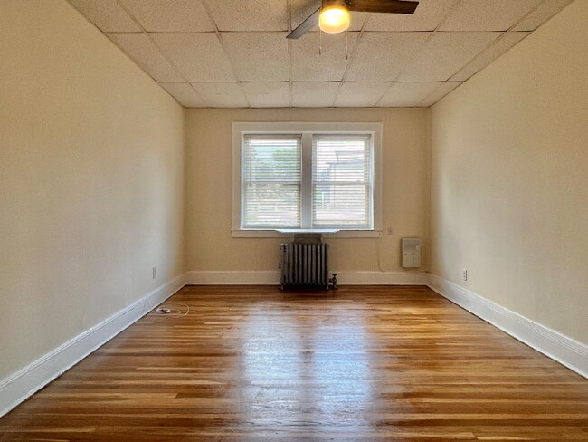 Building Photo - 80 W Edsall Ave