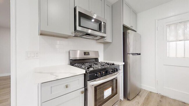 Foto del edificio - 7016 Flight Ave