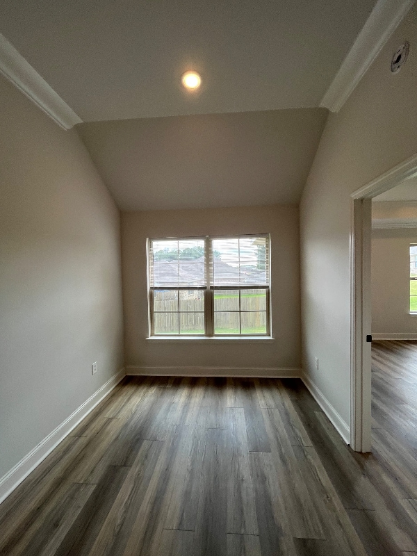 Building Photo - 579 Silver Hill Dr