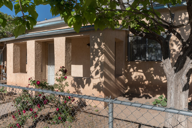 Building Photo - BARELAS ADOBE  2 bedroom 1 bath GATED ACCESS