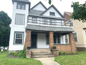 Building Photo - 425 Fuller Ave SE
