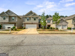 Building Photo - 166 Daisy Cir