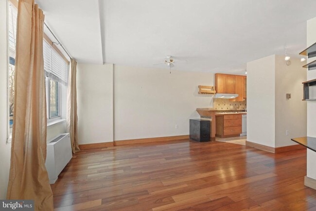 Building Photo - 10401 Grosvenor Pl