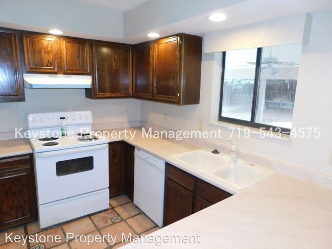 Building Photo - 4 br, 3.5 bath House - 3123 Bandera Blvd.