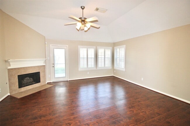 Building Photo - 24510 Hamilton Mill Ct