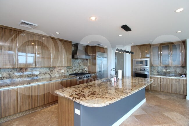 Building Photo - 140 E Rio Salado Pkwy