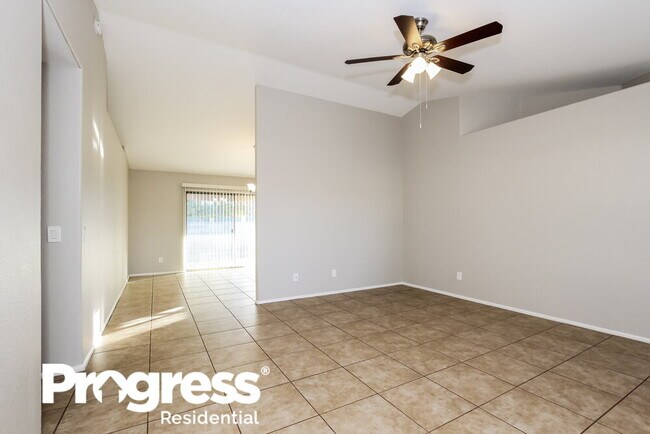 Building Photo - 717 E Calle Chulo Rd