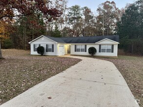 Building Photo - 200 Country Meadows Ct