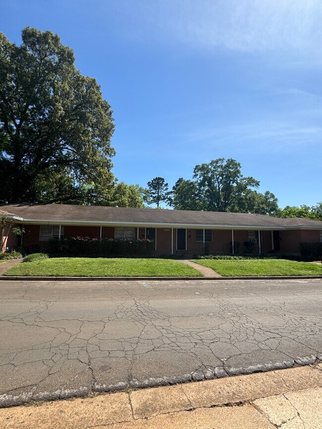 Foto del edificio - 219 Mitchell St