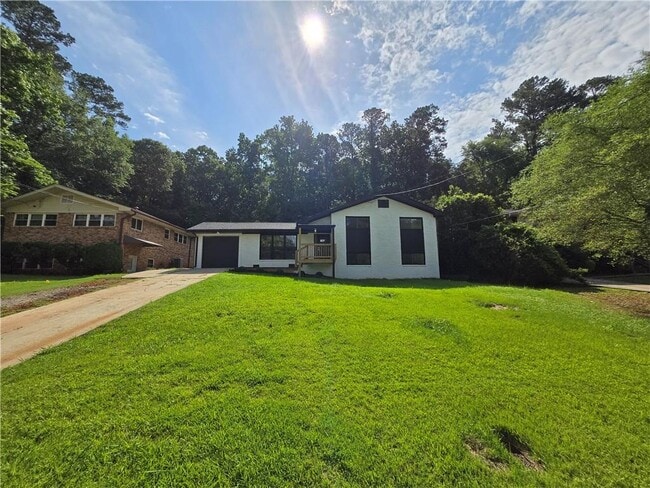 Building Photo - 2400 Glenrock Dr