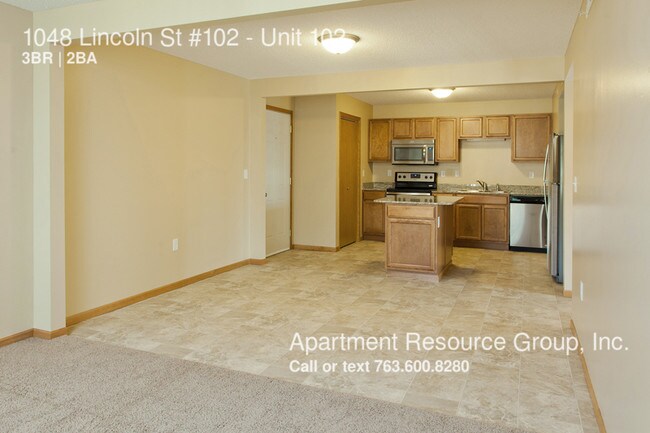 Building Photo - 1048 Lincoln St