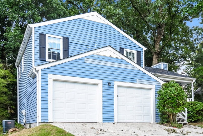 Building Photo - 5895 Brookside Dr SE