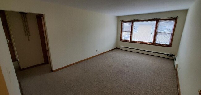 Sala de estar - 7400 W Diversey Ave