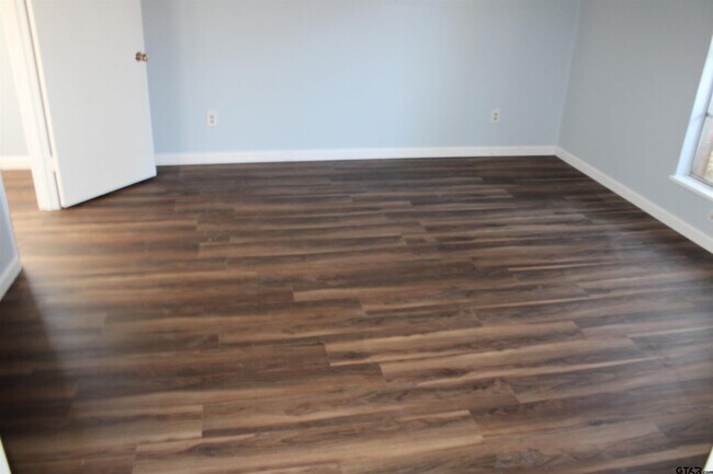 Building Photo - 8207 Clemson Dr