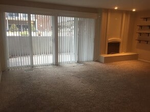 Building Photo - 8108 Cottonwood Hills Cir
