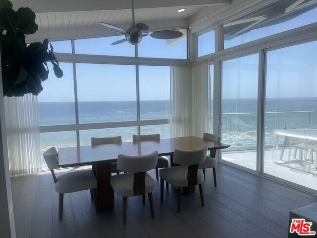 Foto del edificio - 26060 Pacific Coast Hwy