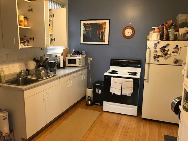 Foto principal - 917 - 919 Chicago Ave