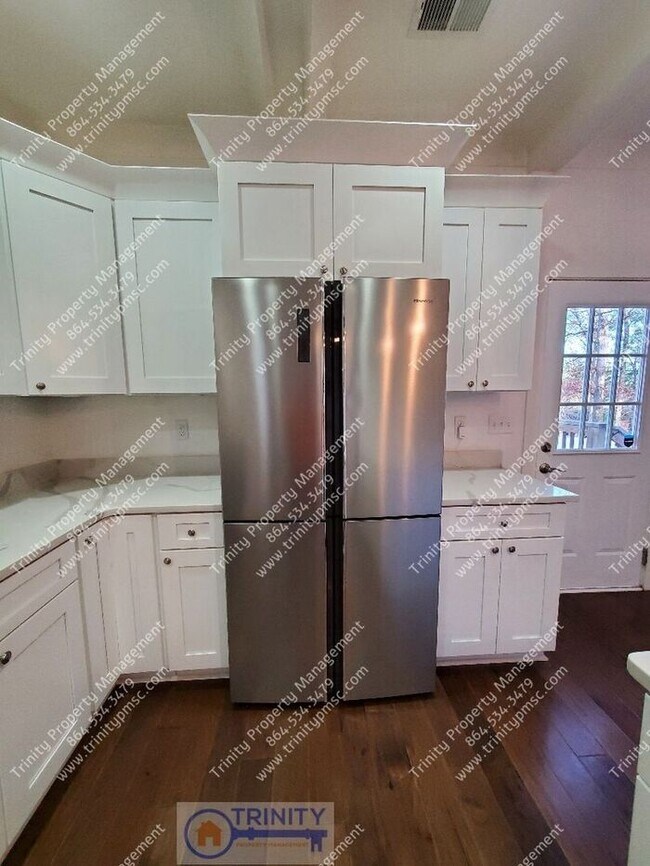 Foto del edificio - Beautiful Mauldin home available now!