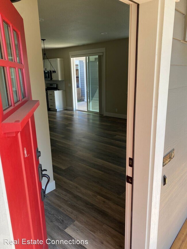 Foto del edificio - 3 br, 2 bath House - 32669 Dixon St.