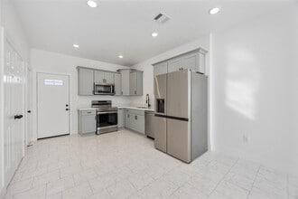 Building Photo - 7710 Independence St