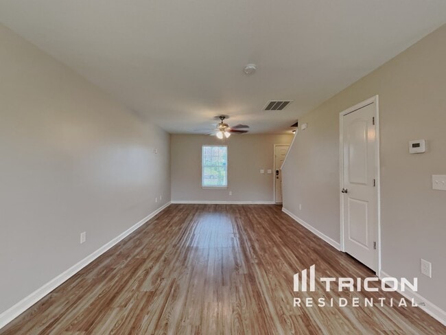 Building Photo - 4636 Queen Pierrette St