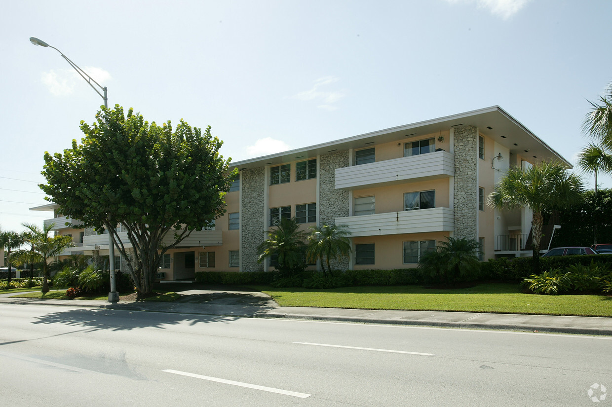 Primary Photo - 6250 Bird Rd