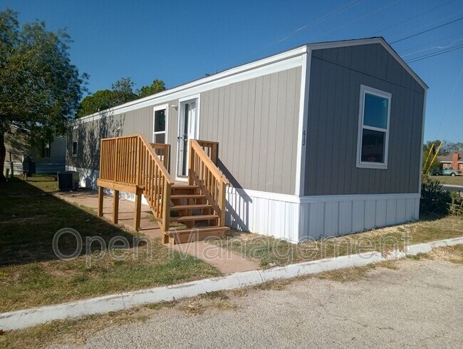 Building Photo - 2501 Martin Luther King Dr
