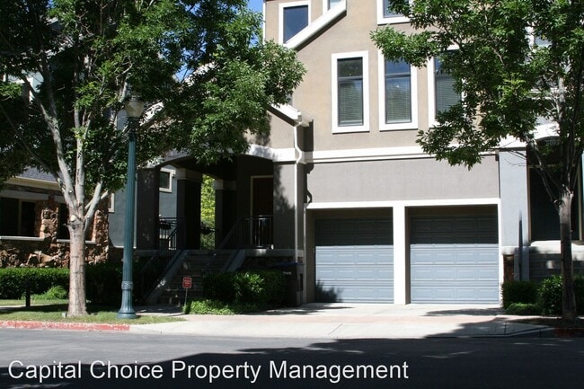 Building Photo - 3 br, 3.5 bath House - 5087 N River Park W...