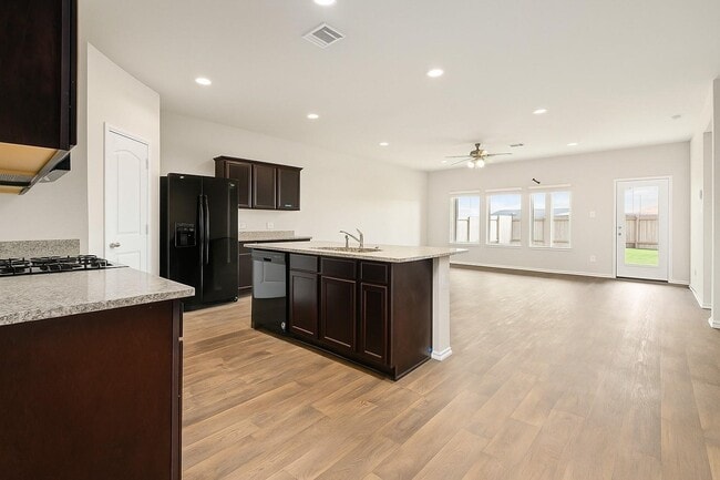 Building Photo - 15422 Massey Frst Dr