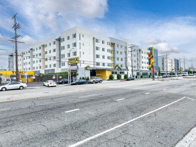 Building Photo - Mission Gateway