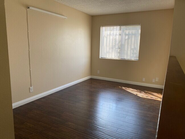 loft - 11324 McGirk Ave