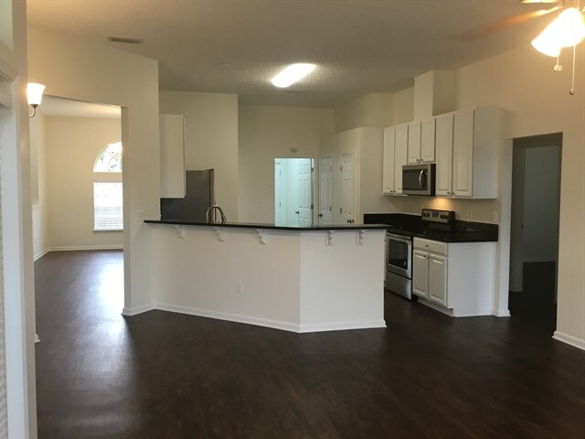 Foto del edificio - 157 N Lake Cunningham Ave