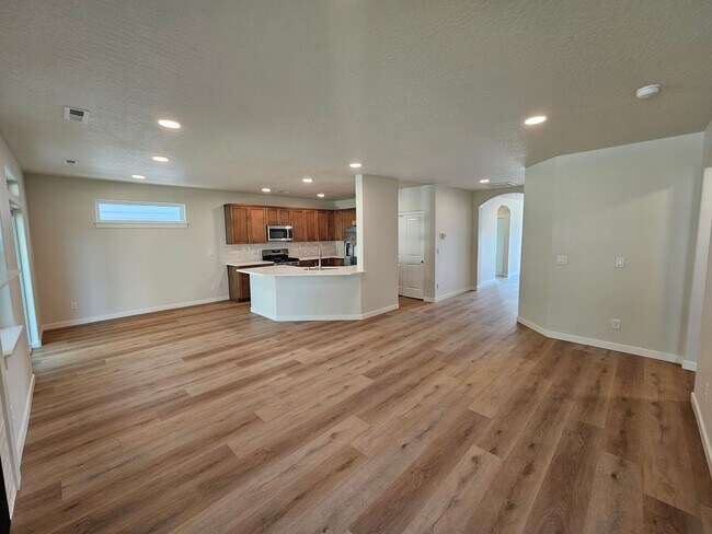 Building Photo - New build! October rent free