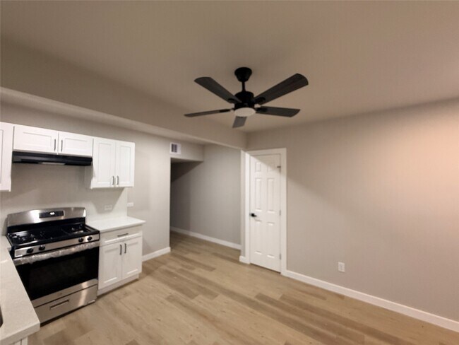 Foto del edificio - 5238 Pease St