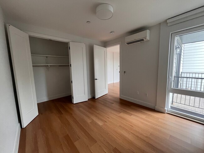 Foto del edificio - 543 Martin Luther King Jr Dr