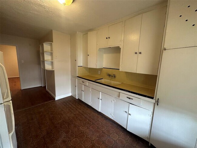 Foto del edificio - 4410 Roseland St