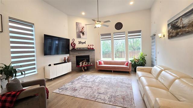 Foto del edificio - 145 Hope Tinley Dr