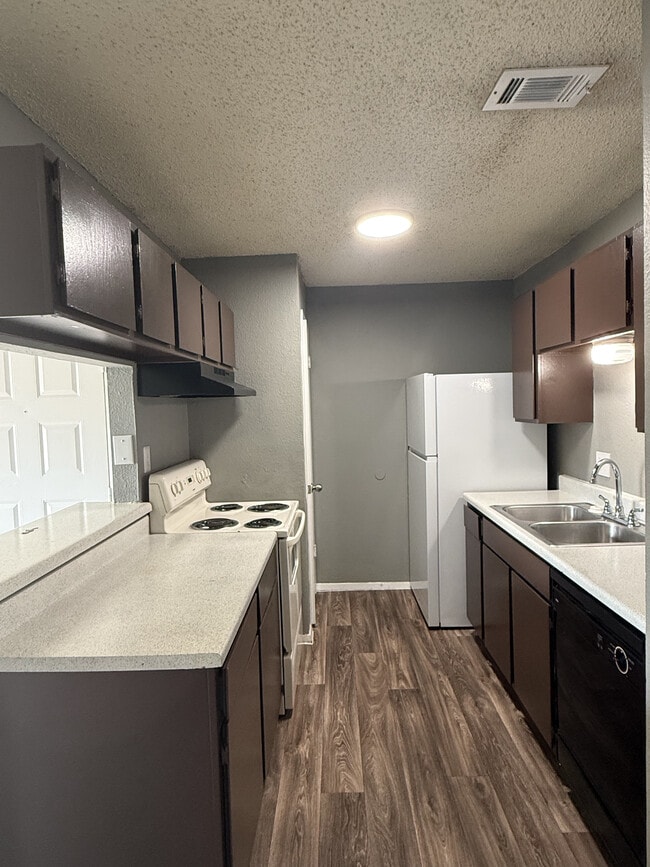 Building Photo - Town Village South Apartments