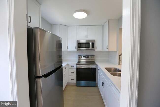 Foto del edificio - 14470 Cool Oak Ln