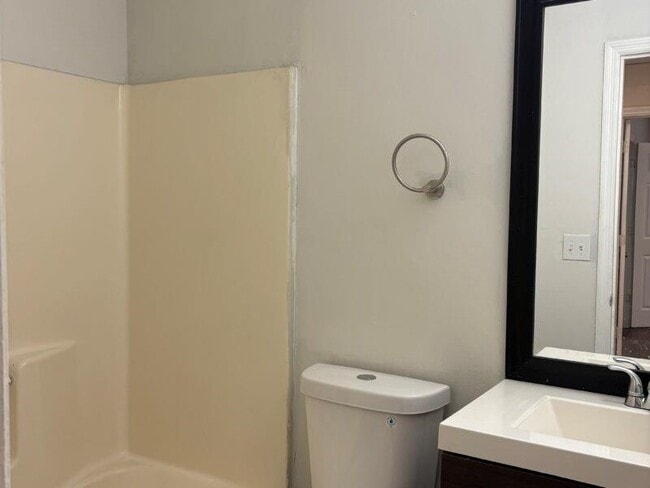 Building Photo - 5510 Estates Ct