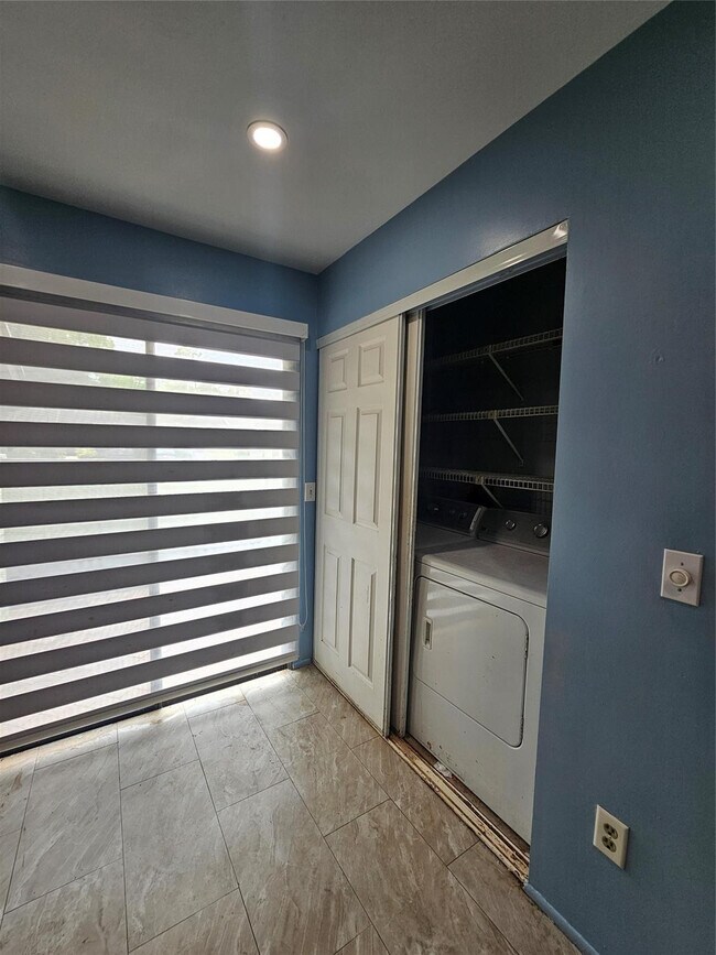 Foto del edificio - 263 Deerfield Ct