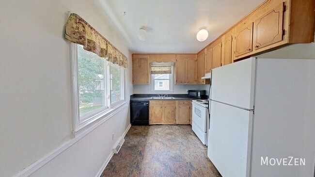 Building Photo - 1308 Juniper St