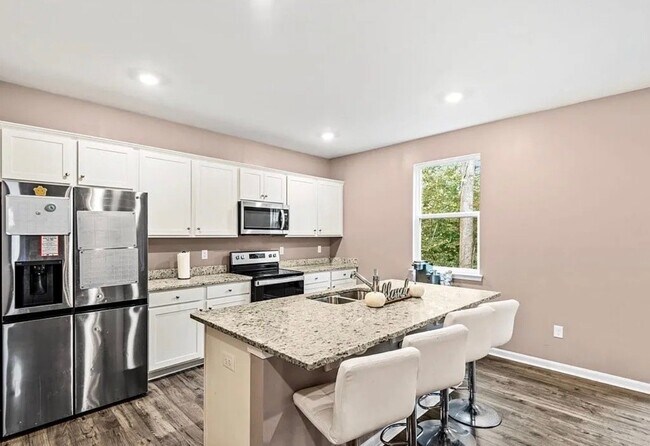 Foto del edificio - 11125 Chappell Crk Cir