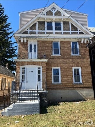 Building Photo - 632 7th St