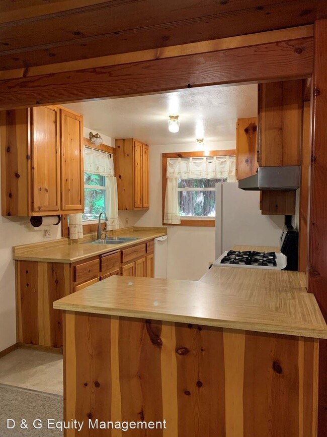 Building Photo - 3 br, 1.5 bath House - 125 Nob Ave.