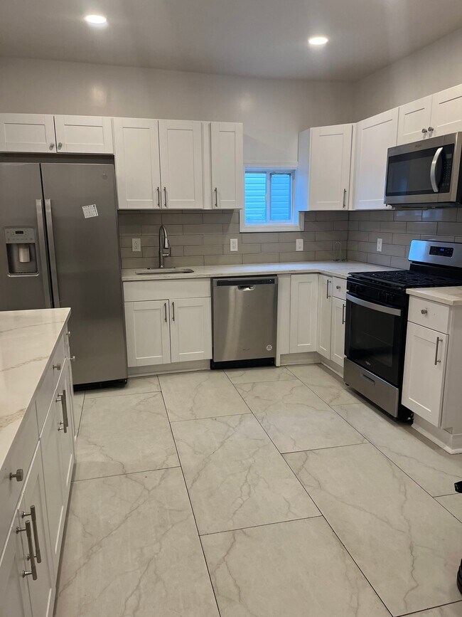 Foto del edificio - 539-541-541 18th Ave